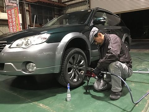 スバル アウトバック セラミックスエアー充填